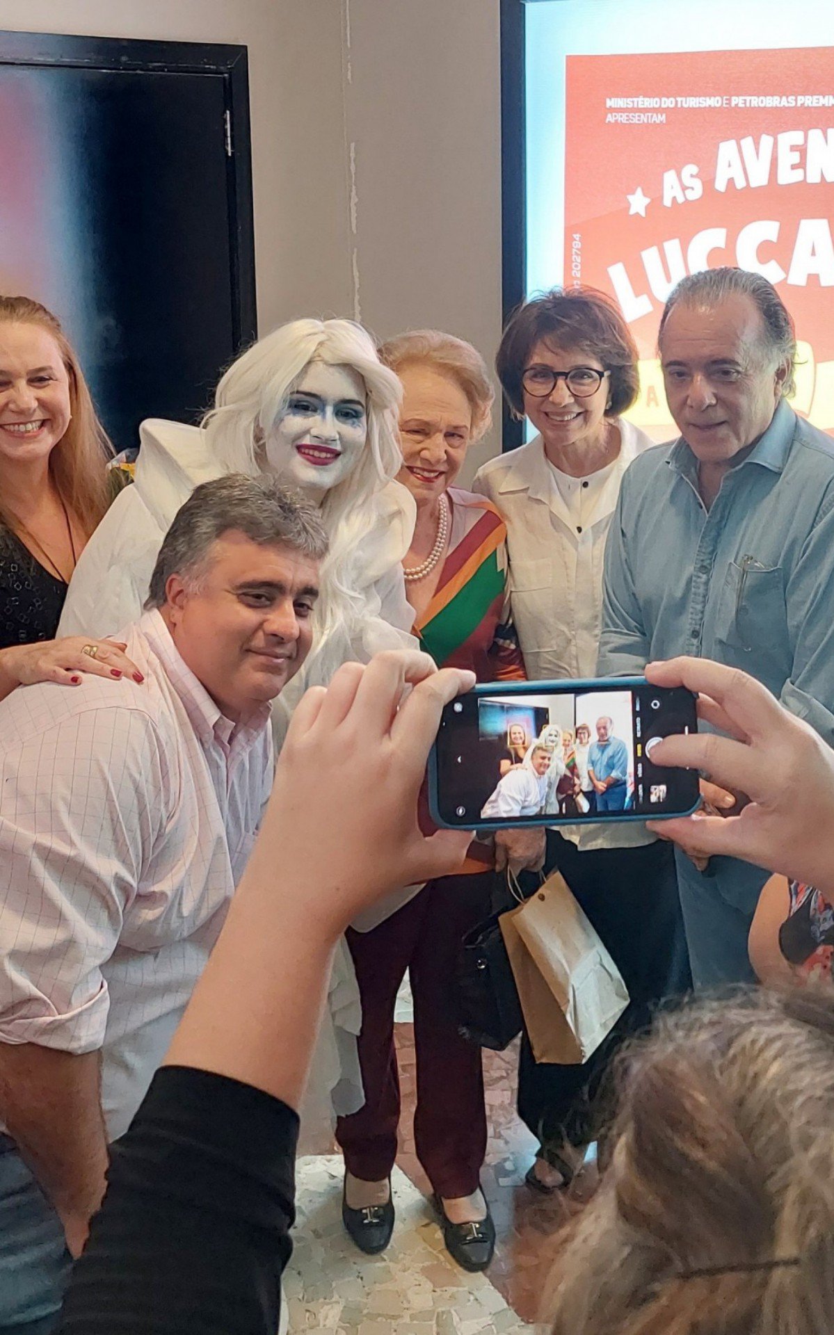Tony Ramos e a família curtem espetáculo no Rio - Adão/ Agnews