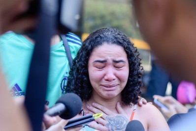 'Foi tirado um pedaço de mim', desabafa filha de mulher morta na operação do Complexo do Alemão