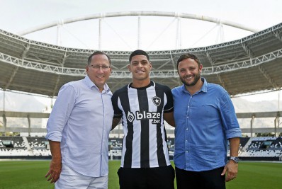 Apresentado e já liberado para atuar pelo Botafogo, Luis Henrique projeta reestreia: 'Não estou no meu 100%''