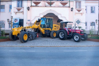 Prefeitura de Teresópolis investe em máquinas para ampliar manutenção de vias no interior