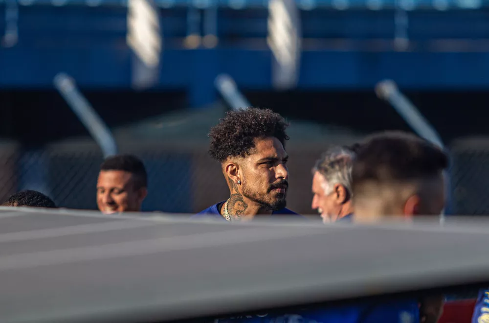 Paolo Guerrero é registrado no BID e pode estrear pelo Avaí contra o Flamengo