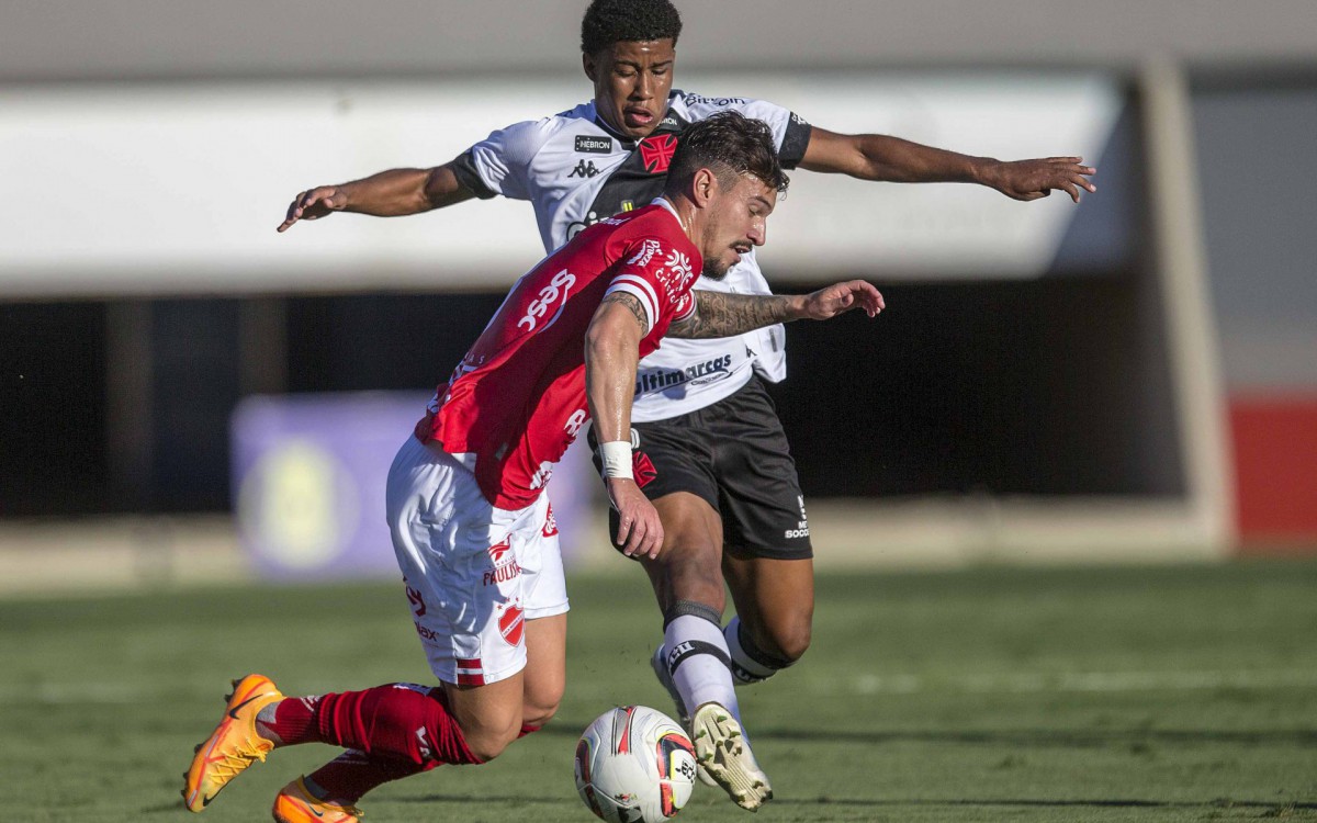 Lance da partida entre o Club de Regatas Vasco da Gama x Vila Nova pelo Campeonato Brasileiro B em 23 de julho de 2022 pelo Campeonato Brasileiro B no Estadio Serra Dourada em Goiania, Goias em 23 de julho de 2022. Foto: Daniel RAMALHO/CRVG