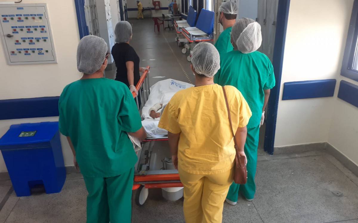 Humanização: pacientes menores de idade são acompanhados pela família no pré e pós-cirúrgico no Hospital Estadual Getúlio Vargas - Divulgação/ Governo do Rio