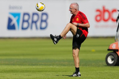 Vidal é relacionado e pode fazer sua estreia pelo Flamengo contra o Avaí