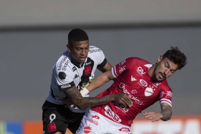 Vasco joga mal novamente, perde para o lanterna Vila Nova e aumenta pressão em Maurício Souza