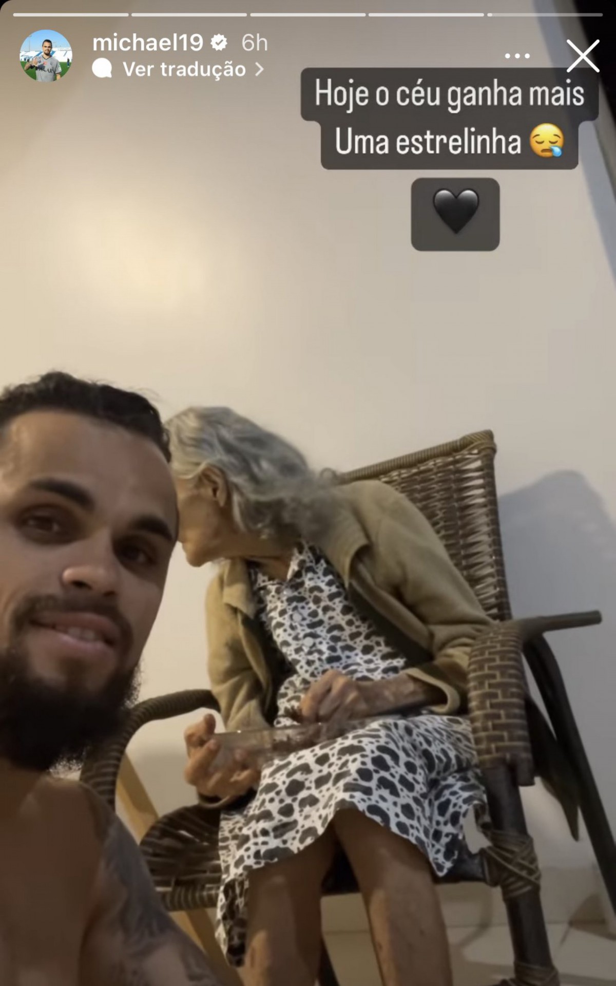 Michael anuncia a morte de sua av&oacute;