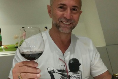 Polícia investiga se ex-policial civil morto em Nova Iguaçu foi vítima de execução