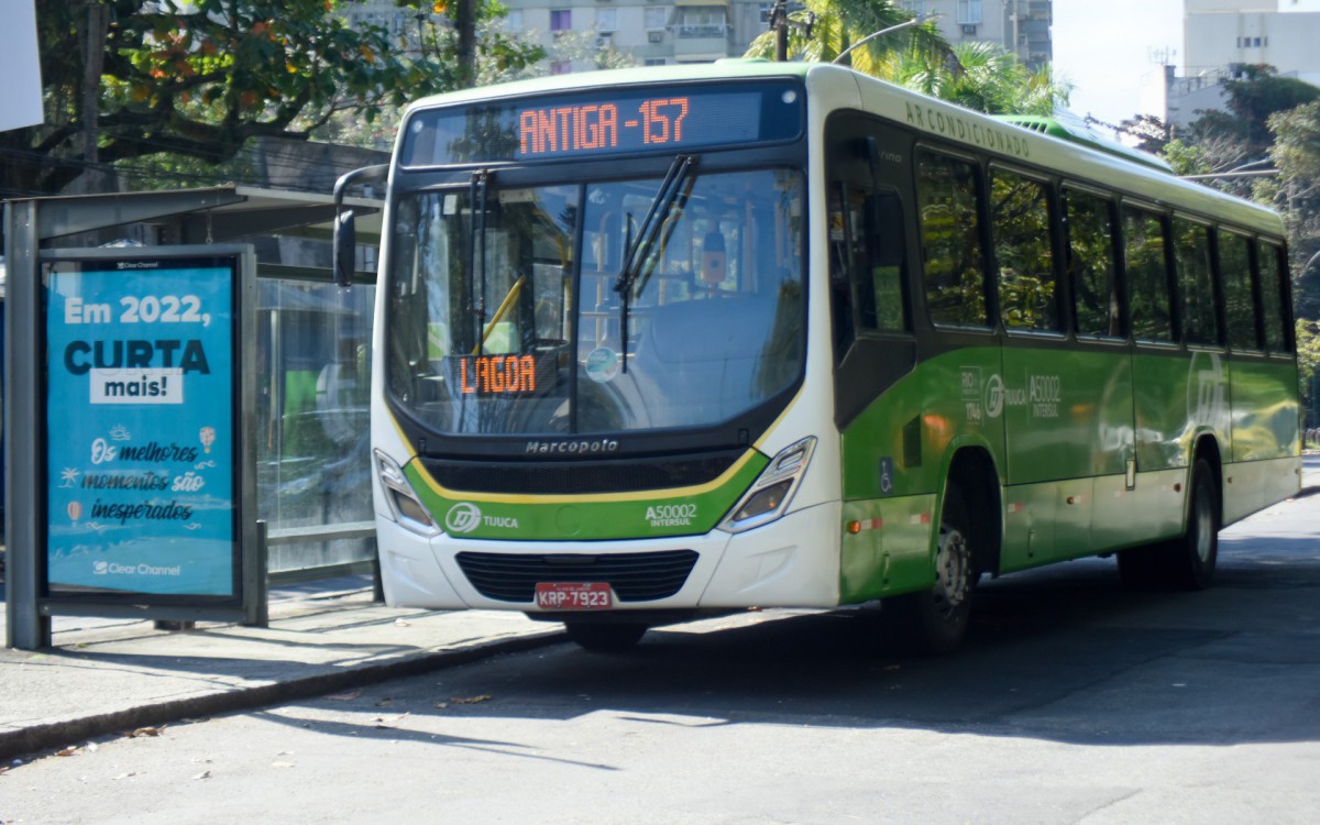 Hoje, pela manh&atilde; (35) Volta do &ocirc;nibus 157 (LECD49) &ndash; Castelo x G&aacute;vea-PUC, via Largo do Machado / Fonte da Saudade (Intersul &ndash; Vila Isabel) &ndash; G&aacute;vea, zona sul do Rio de Janeiro.