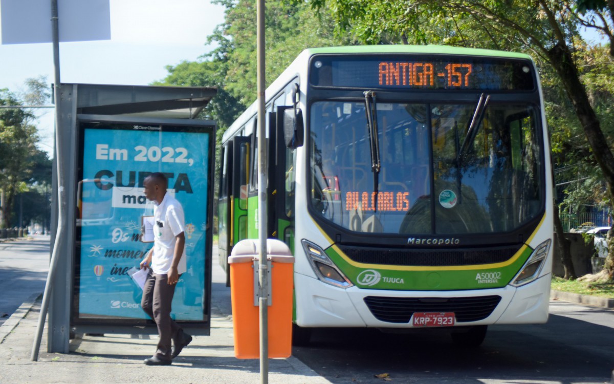 Linha 157 volta a operar no trecho Castelo x G&aacute;vera-PUC