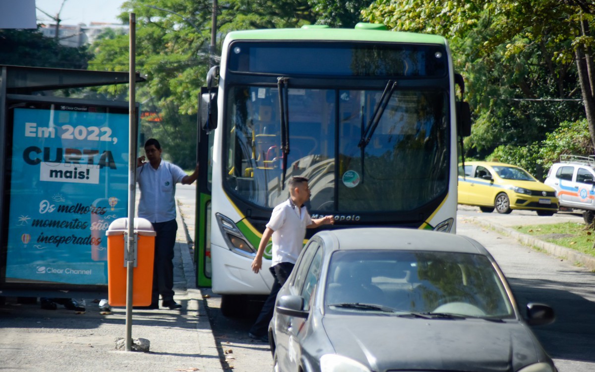 Linha 157 volta a operar no trecho Castelo x G&aacute;vera-PUC