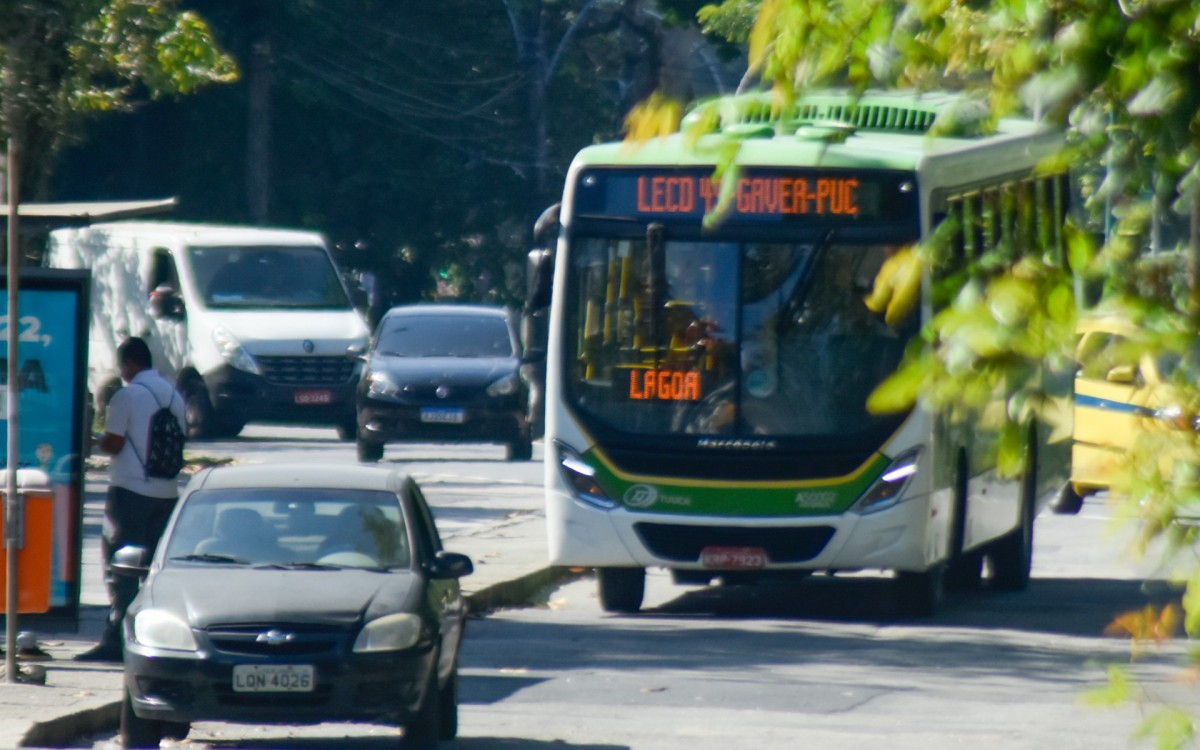 Linha 157 volta a operar no trecho Castelo x G&aacute;vera-PUC
