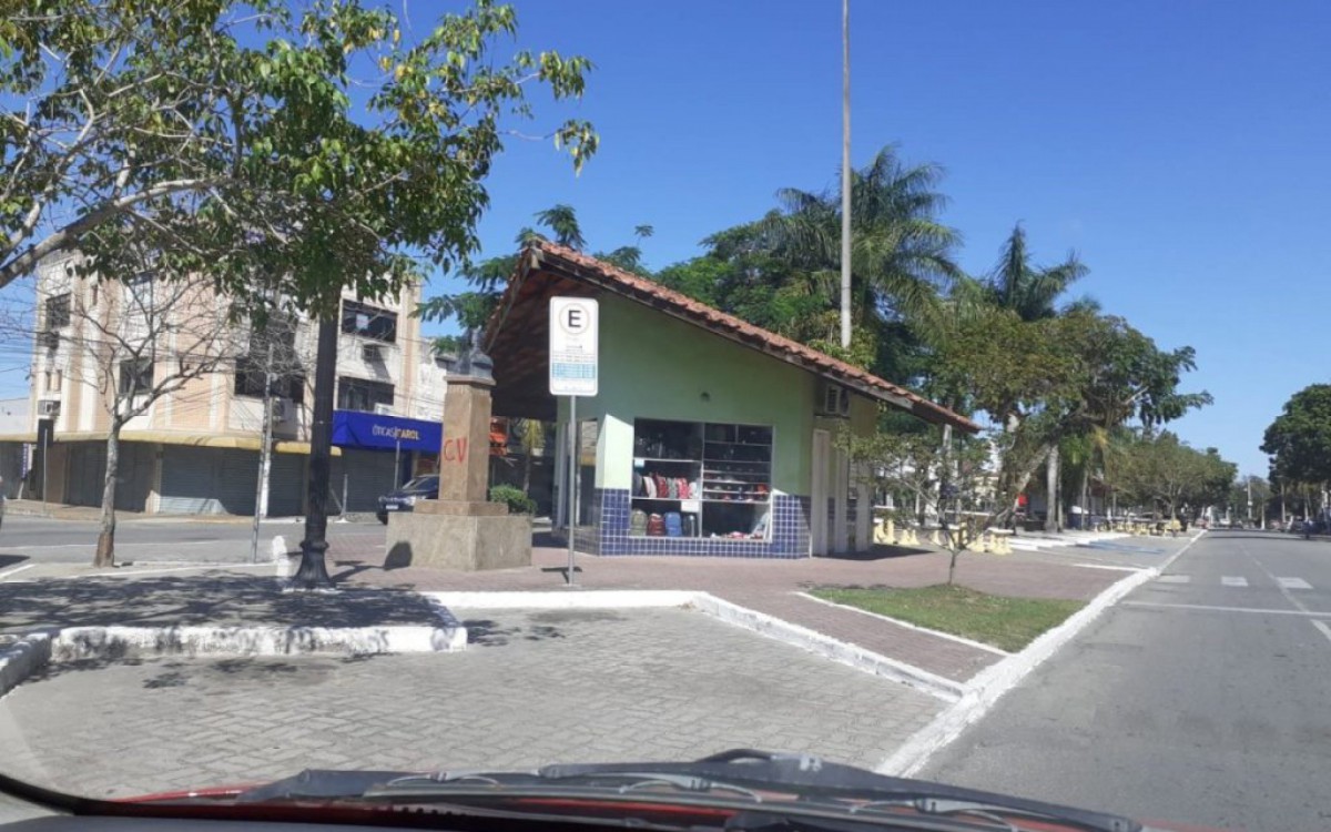 Araruama tem locais pichados com sigla de fac&ccedil;&atilde;o criminosa e &lsquo;fora mil&iacute;cia&rsquo;
