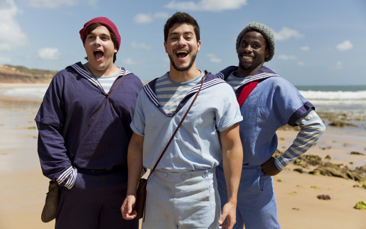 Arthur Aguiar, Hugo Germano e Lucas Salles interpretam marinheiros no filme - fotos Divulgação