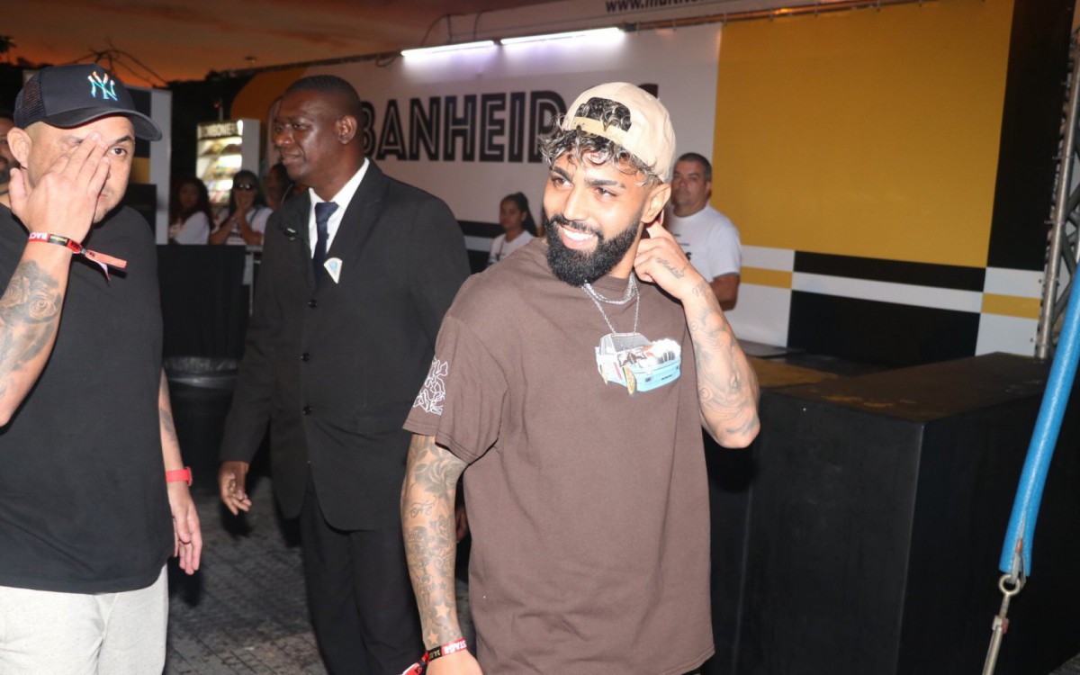Gabigol curte noitada no Rio