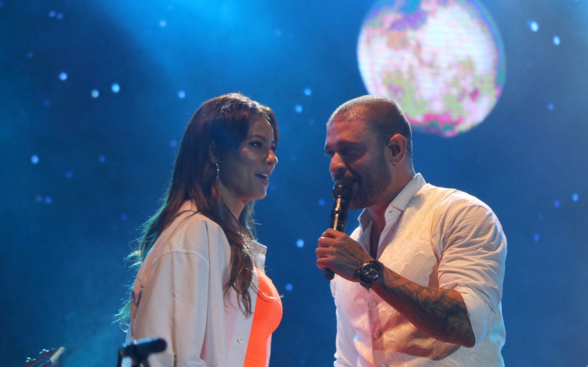 Paolla Oliveira arrasa em show de Diogo Nogueira