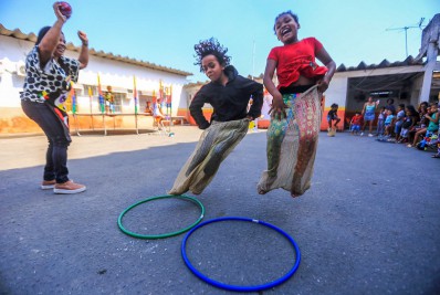Ceambel promove atividades com brincadeiras para crianças em Belford Roxo