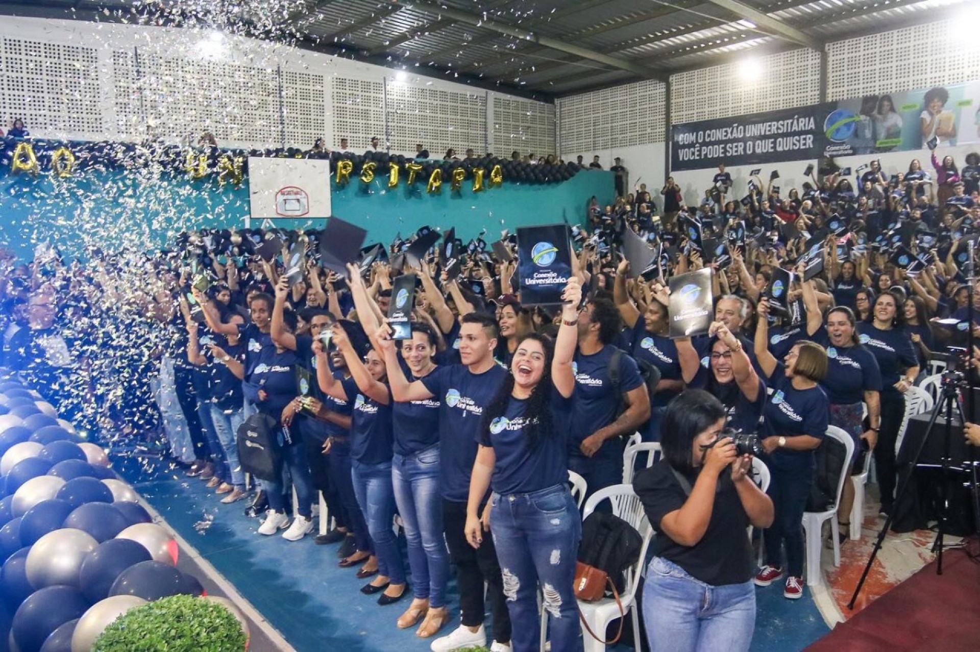 Prefeitura de Saquarema entrega bolsas de estudos universitários para mais de 1,5 mil moradores  - Divulgação/Prefeitura de Saquarema