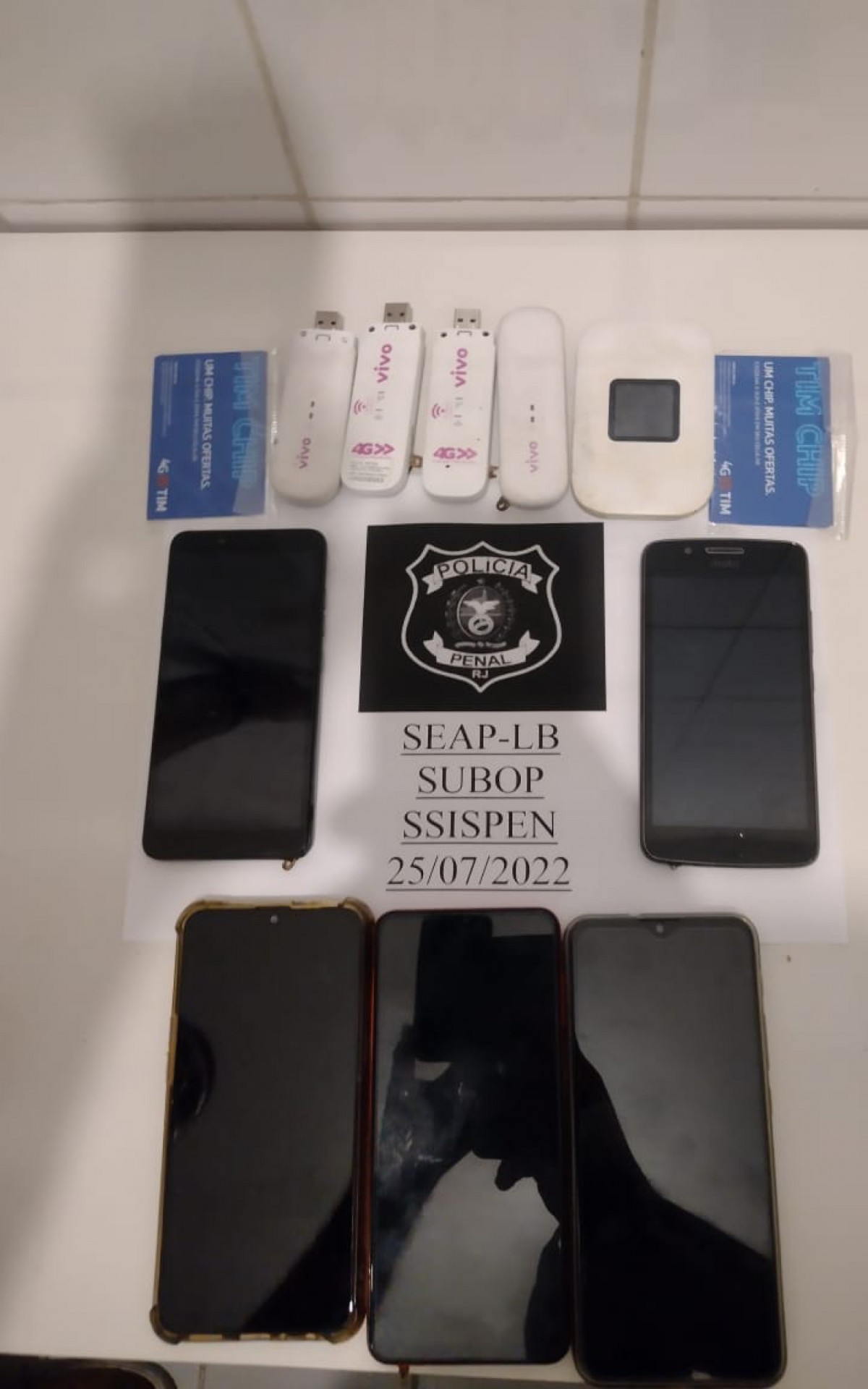 Material apreendido foi recolhido e levado para Delegacia de Polícia sediada no complexo penitenciário