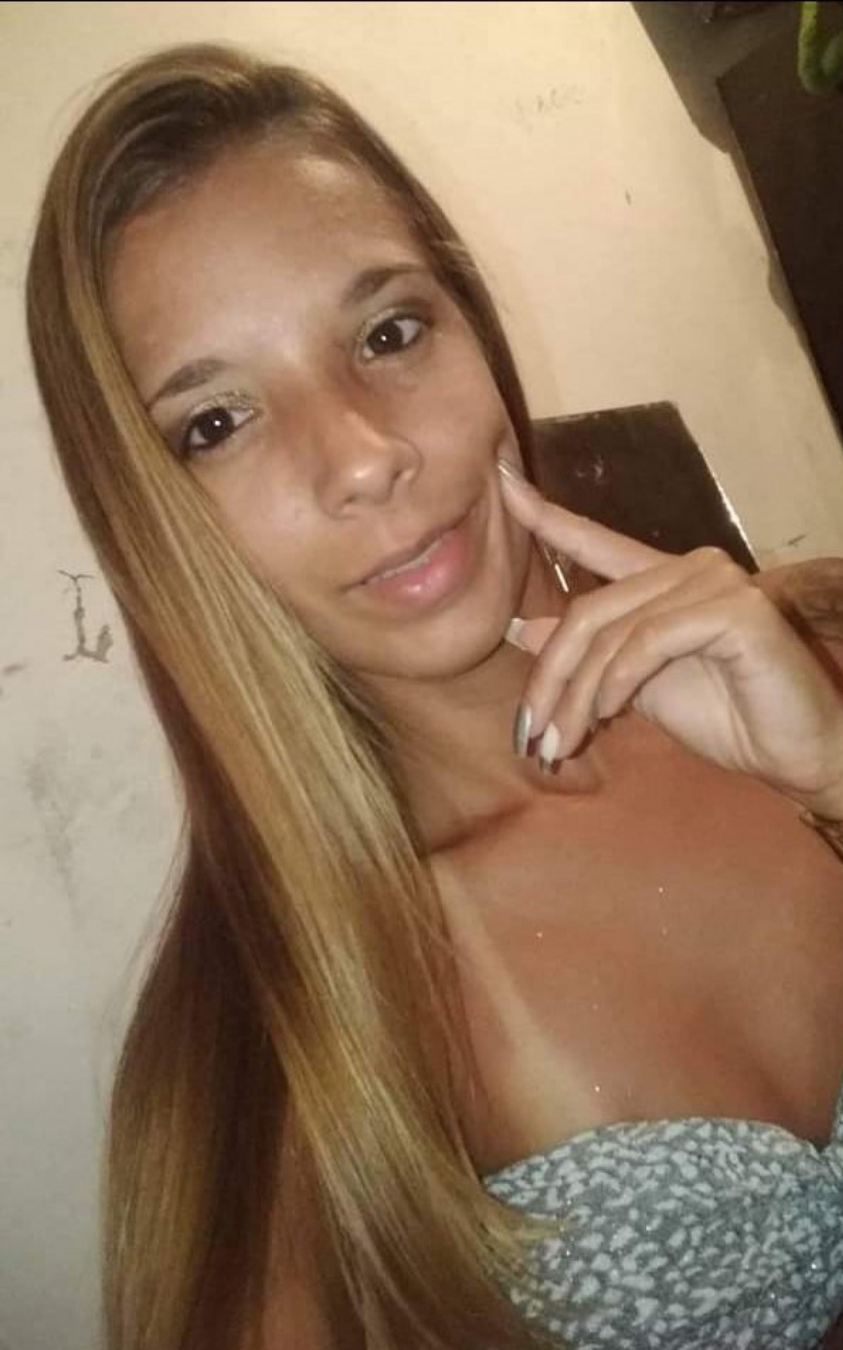 Let&iacute;cia Dias deixa tr&ecirc;s filhos