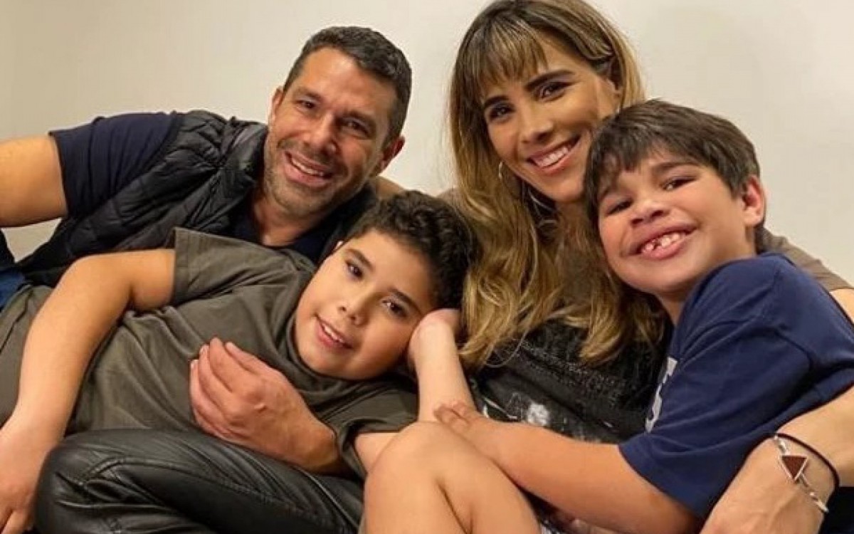 Wanessa Camargo, o ex-marido, Marcus Buaiz, e os filhos 