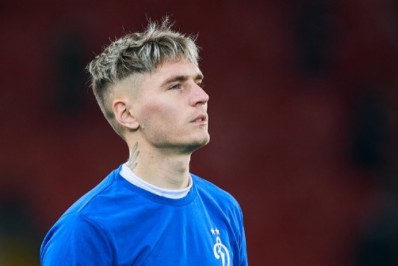 Varela recusa propostas de clubes europeus e dá preferência a acerto com o Flamengo