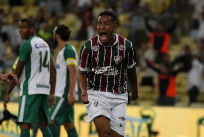 Ex-zagueiro do Fluminense acerta contrato por empréstimo com clube da Série A