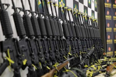 Genial/Quaest: maioria dos entrevistados rejeita uso de armas