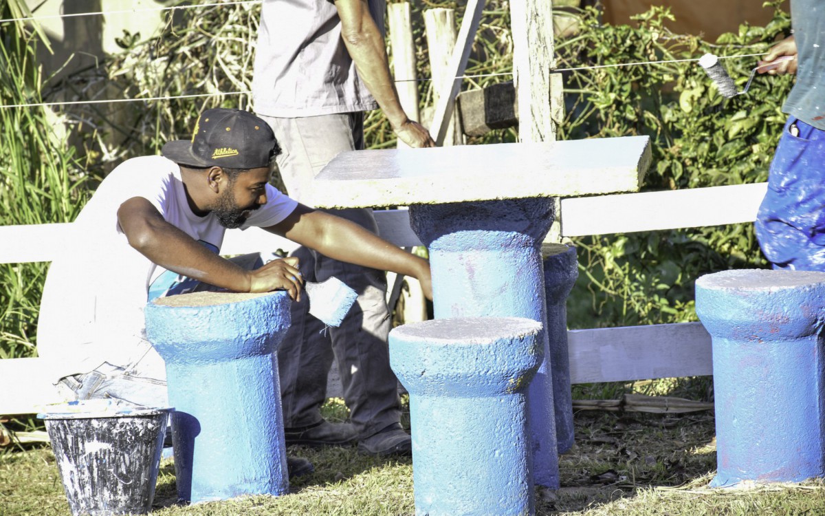 Equipe realiza reparos ao longo da semana