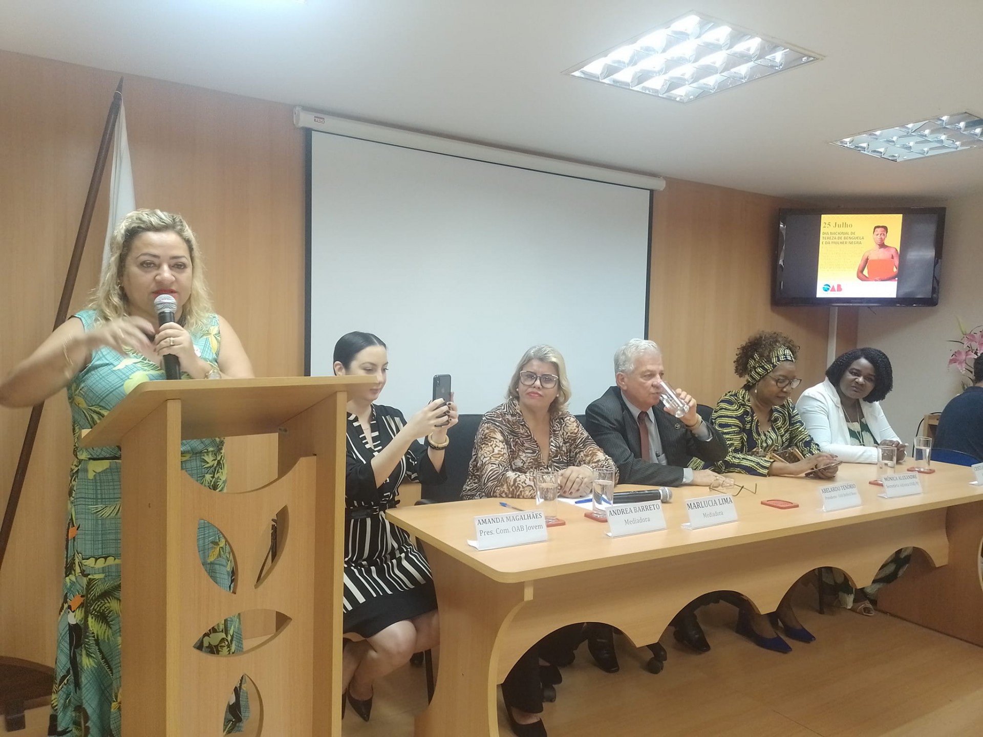 A diretoria da OAB/RJ, juntamente com a Secretaria Adjunta da OAB/RJ, marcou presença, junto com outras autoridades municipais. O Conselho Municipal dos Direitos das Mulheres foi representado pela Conselheira Eleita Leda Domingues - Divulgação