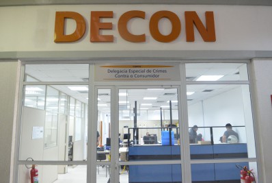 Dono de abatedouro de porcos é preso por péssimas condições de higiene