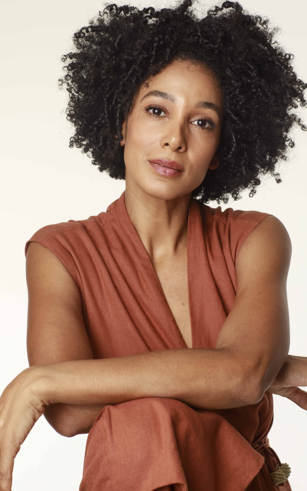 Ester Dias est&aacute; na segunda temporada de 'Bom Dia, Ver&ocirc;nica'