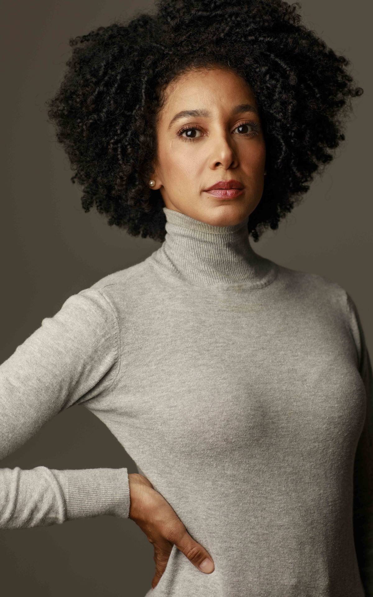 Ester Dias est&aacute; na segunda temporada de 'Bom Dia, Ver&ocirc;nica'