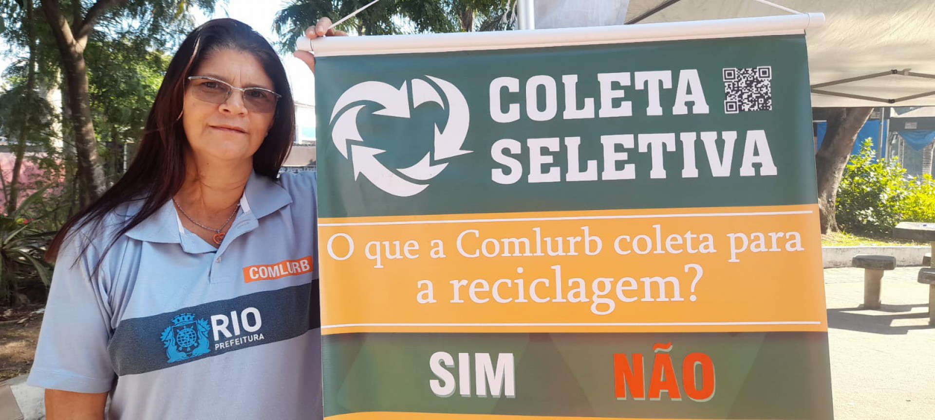 Comlurb reforça campanha de adesão à coleta seletiva com moradores do Leblon
 - Foto: Divulgação/ Comlurb