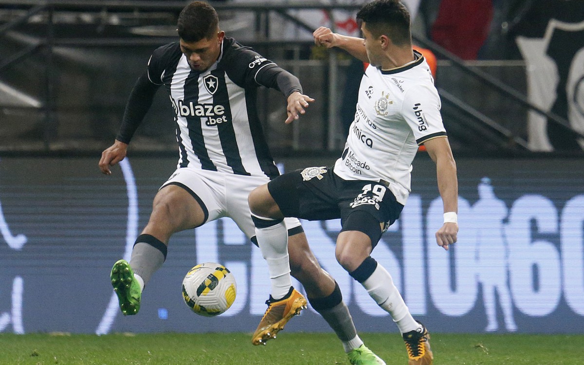 Erison. Corinthians x Botafogo pelo Campeonato Brasileiro no Estadio Arena Neo Quimica. 30 de Julho de 2022, Sao Paulo, SP, Brasil. Foto: Vitor Silva/Botafogo. 
Imagem protegida pela Lei do Direito Autoral N&ordm; 9.610, DE 19 DE FEVEREIRO DE 1998. Sendo proibido qualquer uso comercial, remunerado e manipulacao/alteracao da obra.
