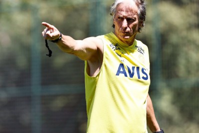 Fenerbahçe deve oferecer renovação de contrato a Jorge Jesus