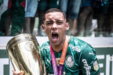 Jogador do Palmeiras é acusado de agredir mulher grávida de seis meses