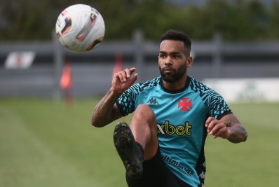 Vasco muda treinos para parte da manhã pensando no jogo contra a Tombense