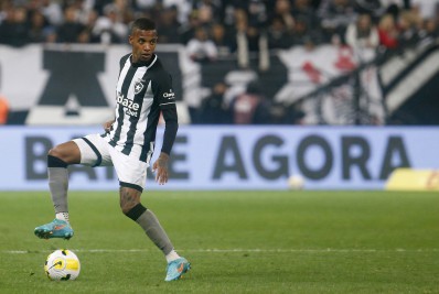 Tchê Tchê lamenta derrota e elogia qualidade do Corinthians: 'Se defende muito bem'