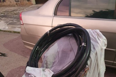 PM prende homem que usava carrinho de bebê para esconder cabos furtados