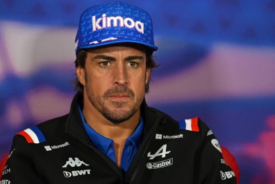 Alonso deixará Alpine para substituir Vettel na Aston Martin em 2023 na F-1