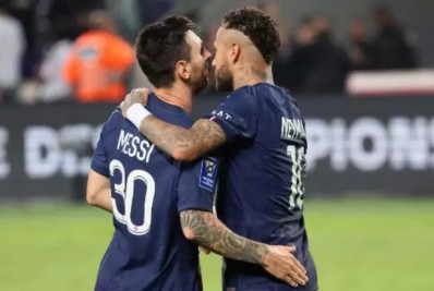 Treinador do PSG rasga elogios a parceria entre Neymar e Messi