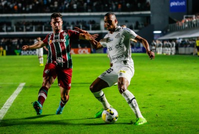Fluminense sai atrás, vira jogo em dois minutos, mas cede empate ao Santos na Vila Belmiro