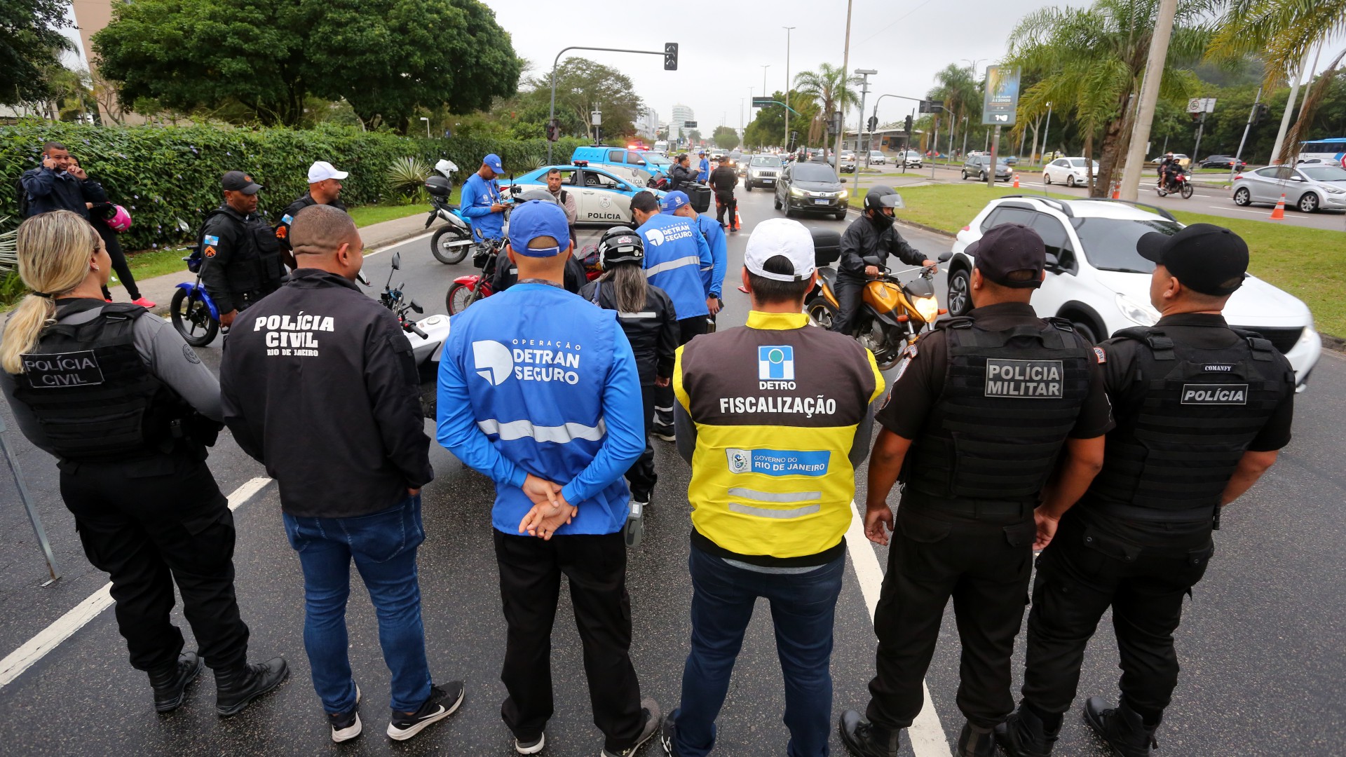 A operação é do Governo do Estado, em ação integrada com a participação do Detran.RJ, Polícia Militar, Polícia Civil e Detro.