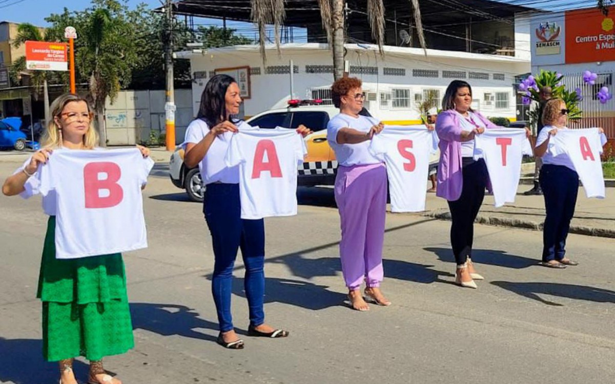 Durante o ato, foram exibidas palavras e frases para reflex&otilde;es