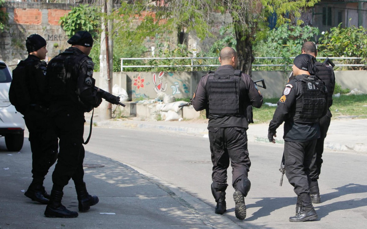 Operação policial no Morro da Gambá, na Zona Norte - Reginaldo Pimenta/Agência O DIA