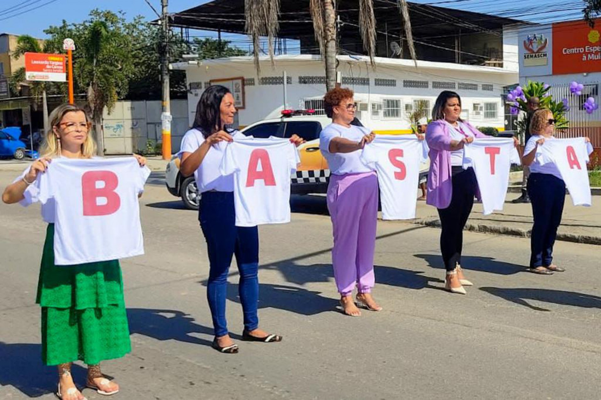 Durante o ato, foram exibidas palavras e frases para reflex&otilde;es - Rafael Barreto / PMBR