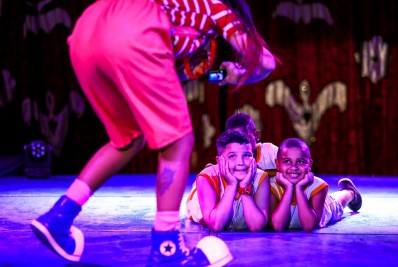 Alunos de escolas municipais visitam circo em Belford Roxo