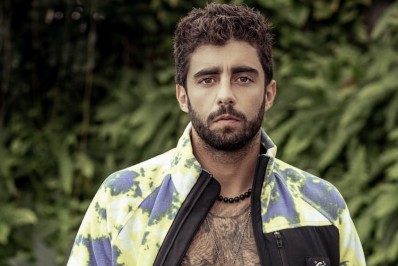 Após se machucar no surfe, Pedro Scooby diz que fará tratamento com células-tronco
