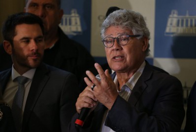 Polícia Civil pede quebra de sigilo de perfil que enviou ameaça de morte a Chico Alencar