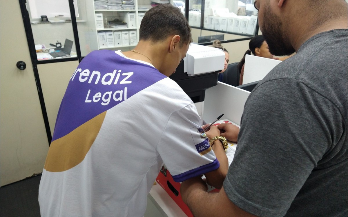 Eles ter&atilde;o a oportunidade de ter a primeira experi&ecirc;ncia com registro na Carteira de Trabalho